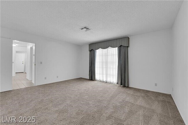 Building Photo - 2004 Canterbury Dr