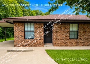 Building Photo - 207 Turner Ave