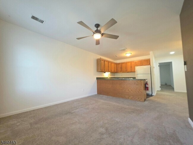 Building Photo - 272 US-206