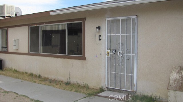 Building Photo - 761 Upton Dr