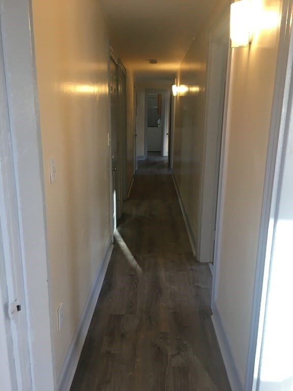 Building Photo - 22 W Walnut Park