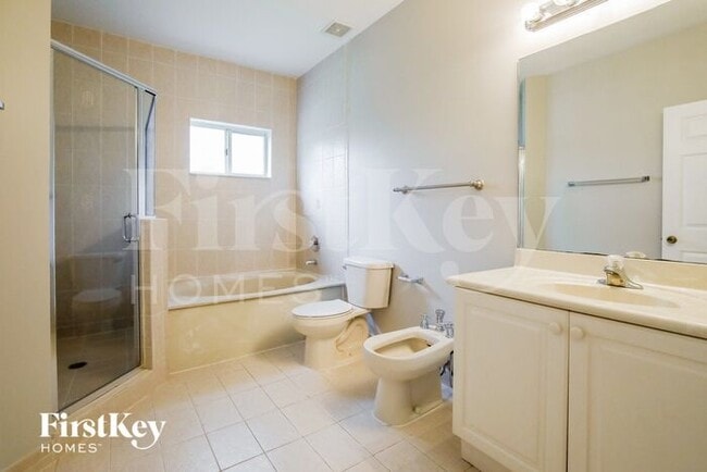 Building Photo - 665 SE 31st Ave