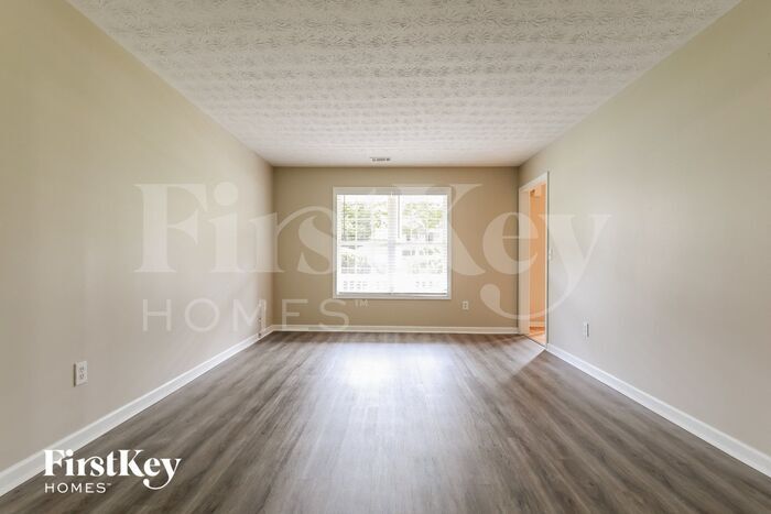 Building Photo - 121 Lake Valley Dr SW