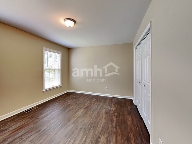 Building Photo - 601 Shiretown Ln