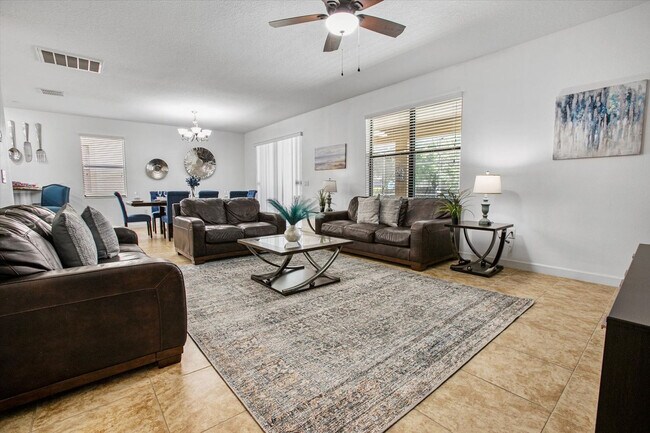 Building Photo - 1436 Moon Valley Dr