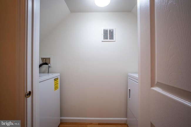 Building Photo - 20468 Greymont Terrace
