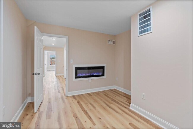 Building Photo - 919 Stiles St