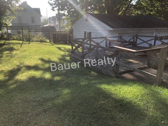 Building Photo - 3 -4 Bedroom Home Near Brookside Park