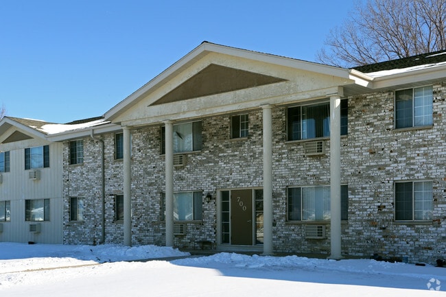 Building Photo - High Street Apartments