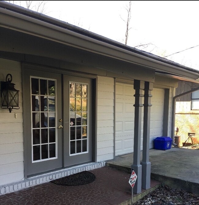 Building Photo - 3 bed/2 bath Beautiful 1-Level Home + Finished Basement! in PRIME BROOKHAVEN LOCATION!