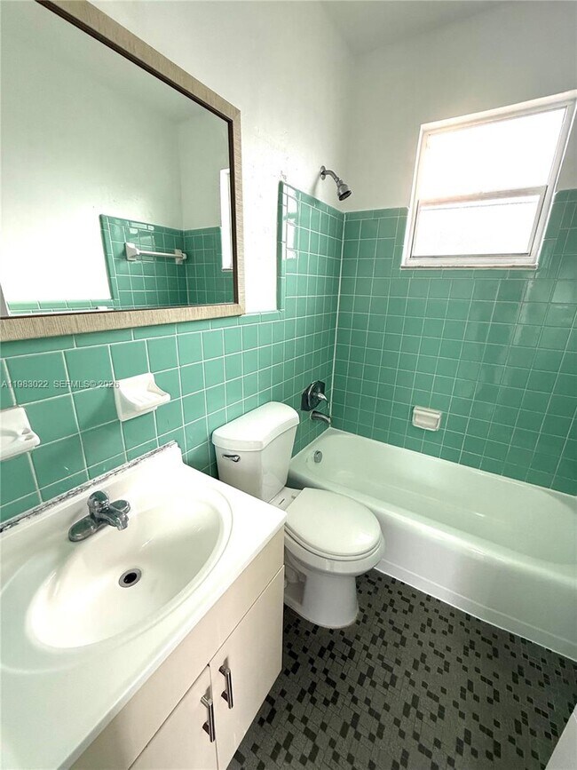 Building Photo - 1490 NW 43rd St