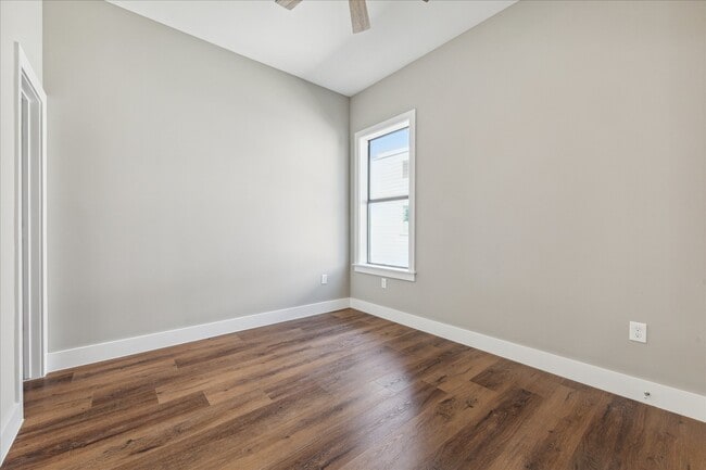 Building Photo - 3102 Eunice St