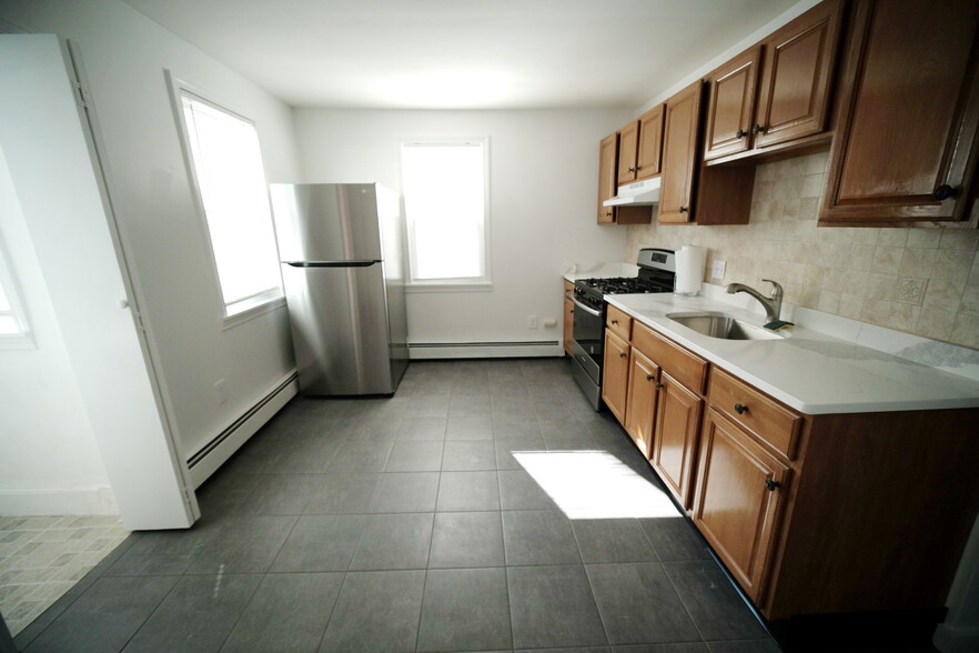 Primary Photo - 22 8th St