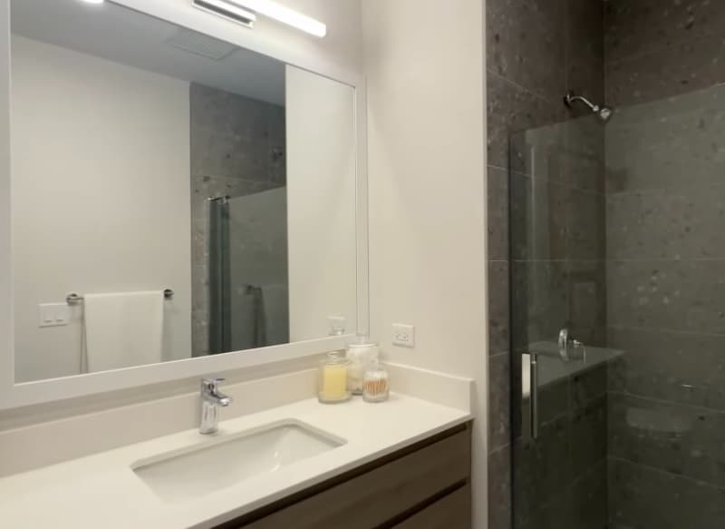 Building Photo - 809 N Wells St