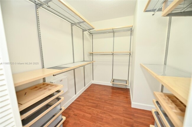 Building Photo - 55 Merrick Way