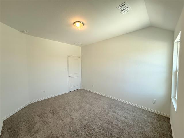 Building Photo - 713 Roanoke Dr