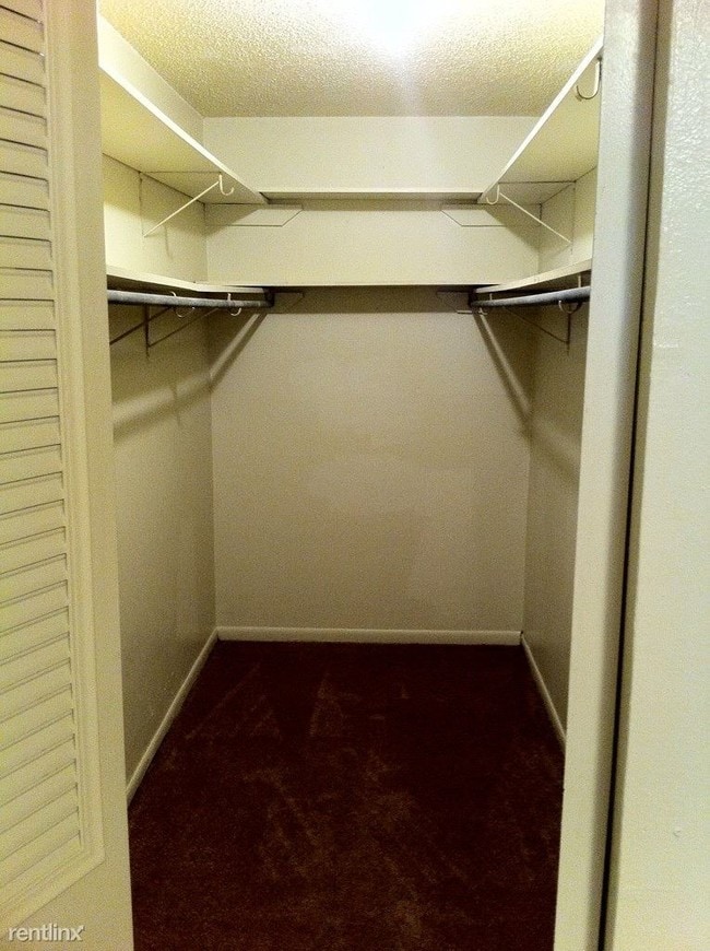 Building Photo - 1615 Wellerman Rd