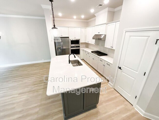 Building Photo - 8229 Houser St