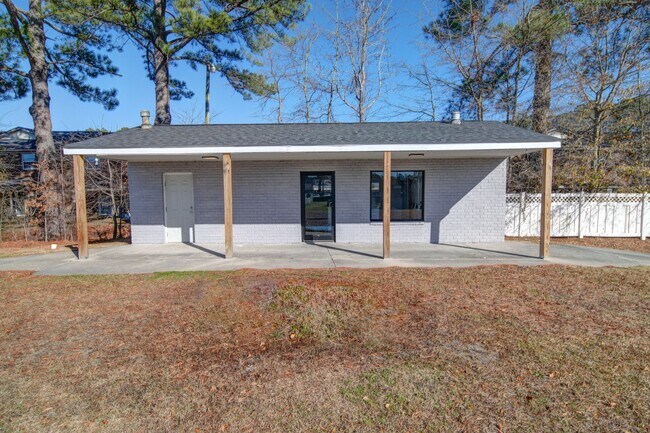 Building Photo - 2433 Charles Blvd