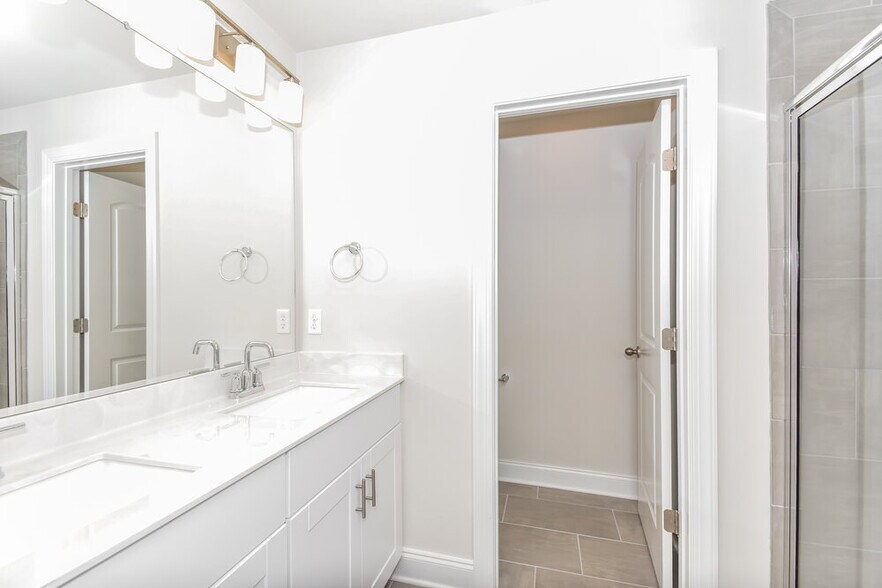 Building Photo - 1723 Tahoma Dr