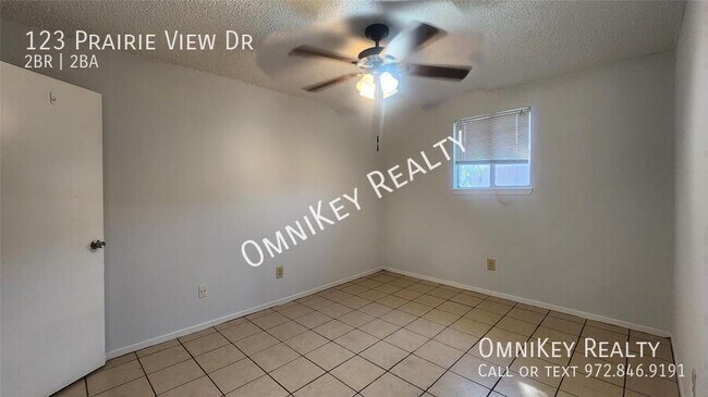 Building Photo - 123 Prairie View Dr