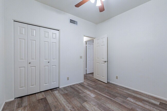 Building Photo - Charming 4-bedroom, 2-bathroom in Gilbert