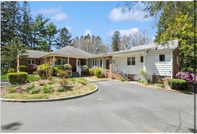 Building Photo - 1926 Midlane Rd