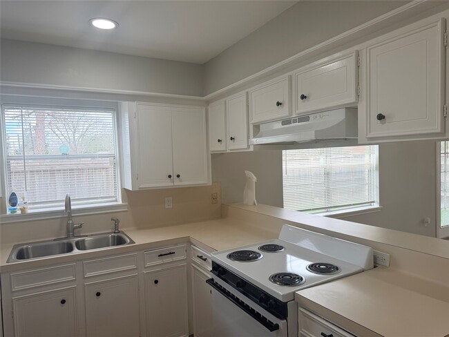 Building Photo - 10402 Belfast Rd