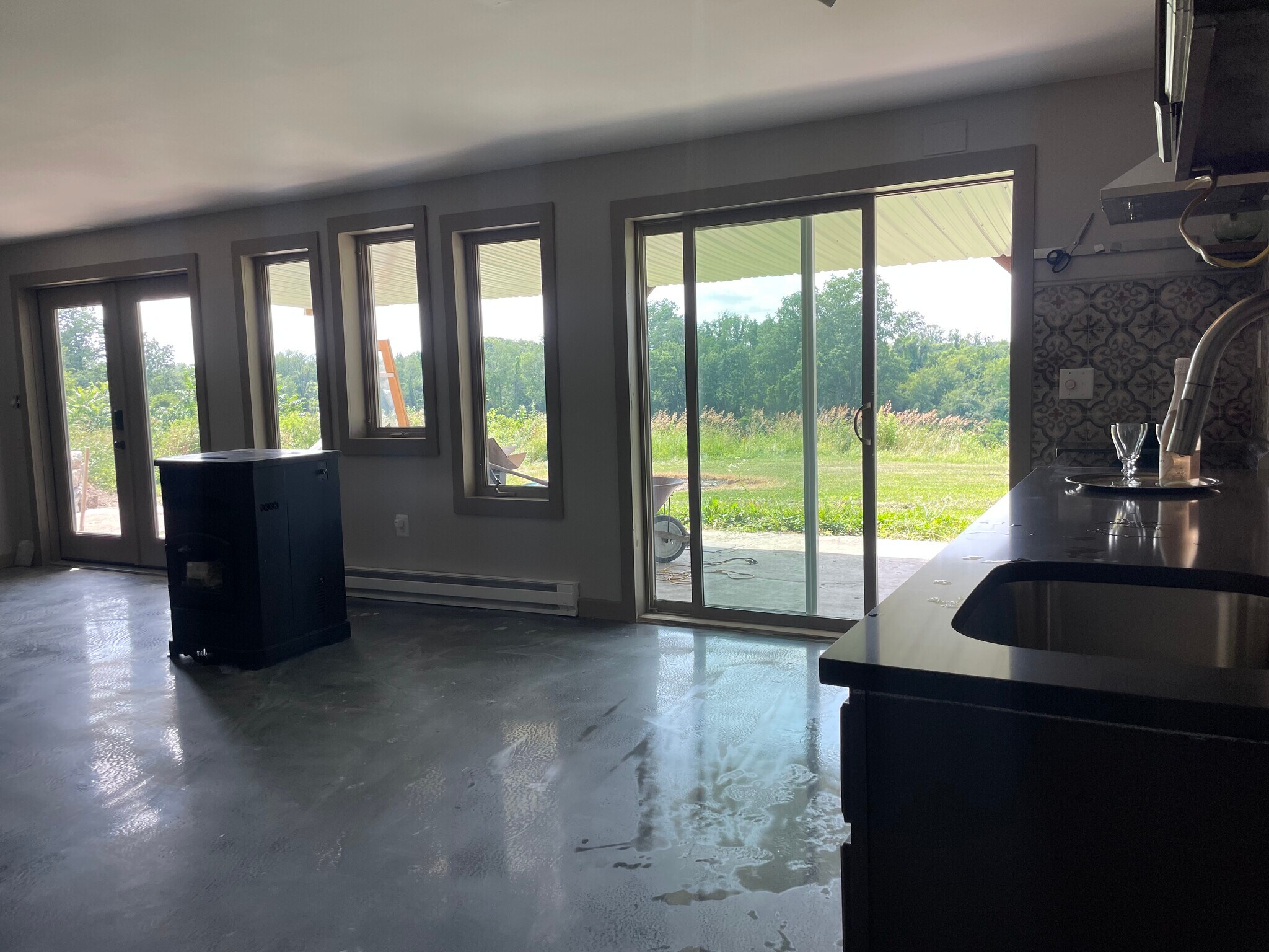 Window fron with Sunset Views - 387 Eichybush Rd