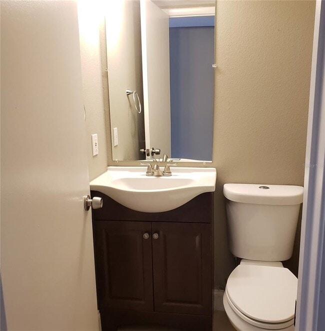 Half bath - 4427 Dylan Loop