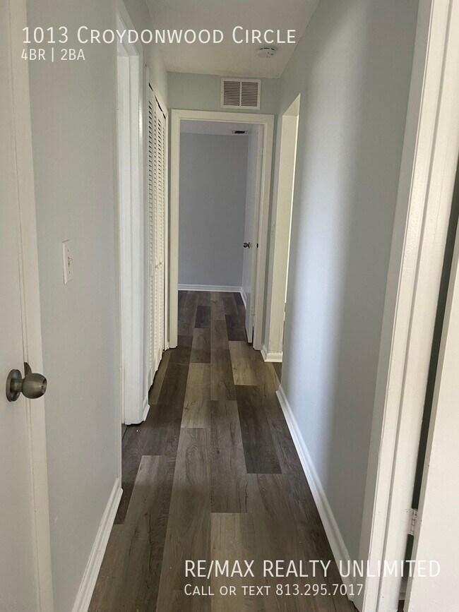 Building Photo - 1013 Croydonwood Cir