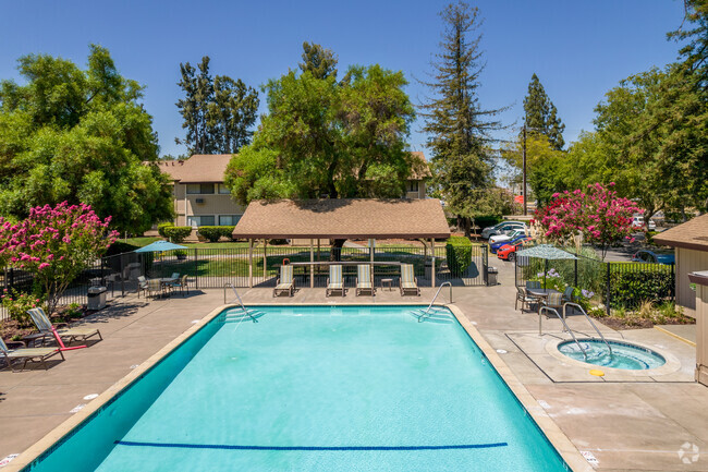 Building Photo - Cranbrook Apartments