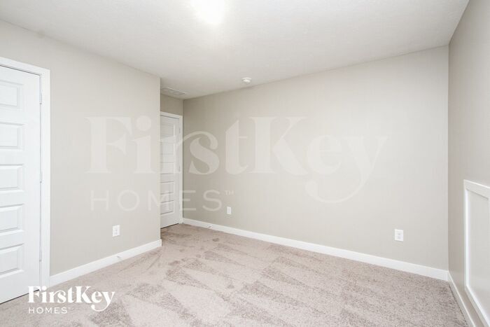 Building Photo - 939 Shadow Dr