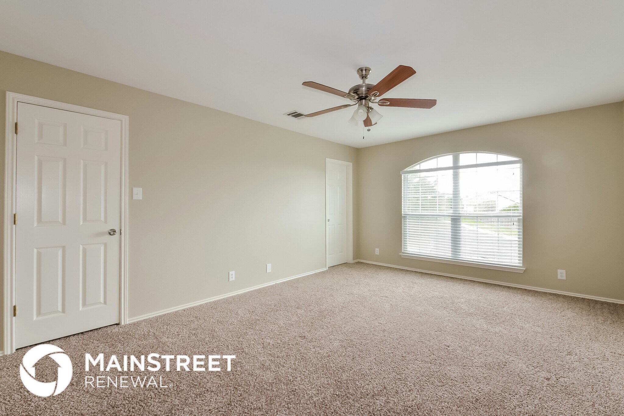 Building Photo - 6930 Sandy Point Dr