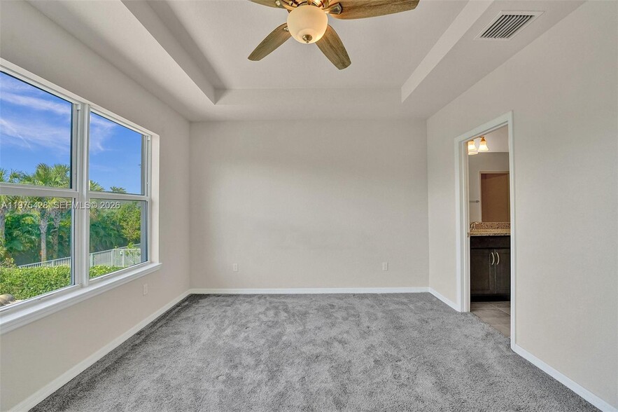 Building Photo - 4764 Eucalyptus Dr