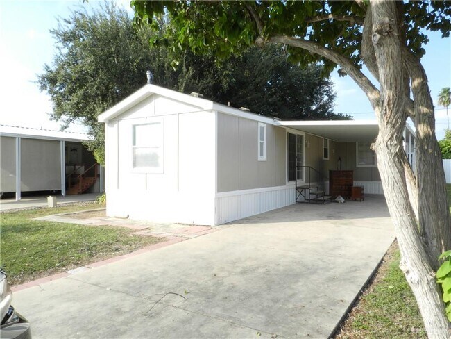 Building Photo - 17 Amy St