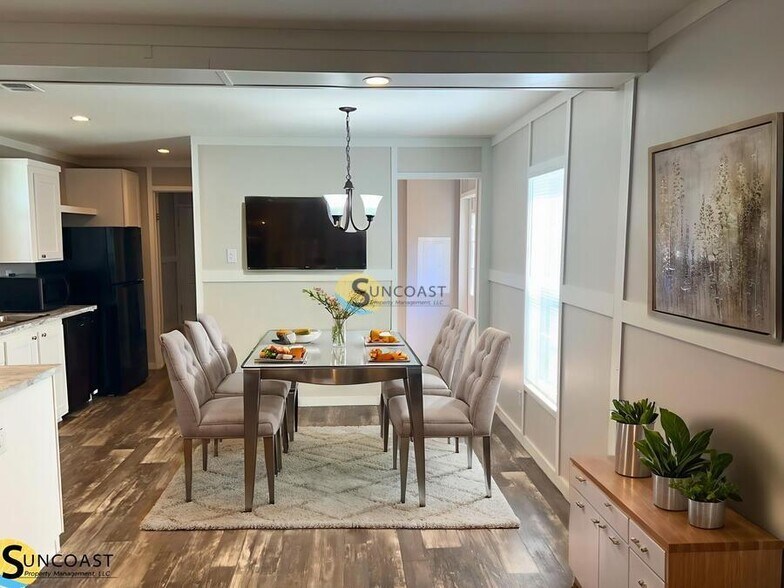 Building Photo - 6568 Coolidge St