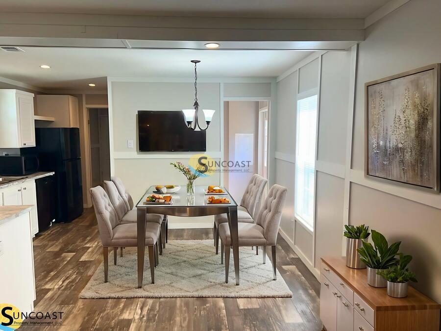 Building Photo - 6568 Coolidge St