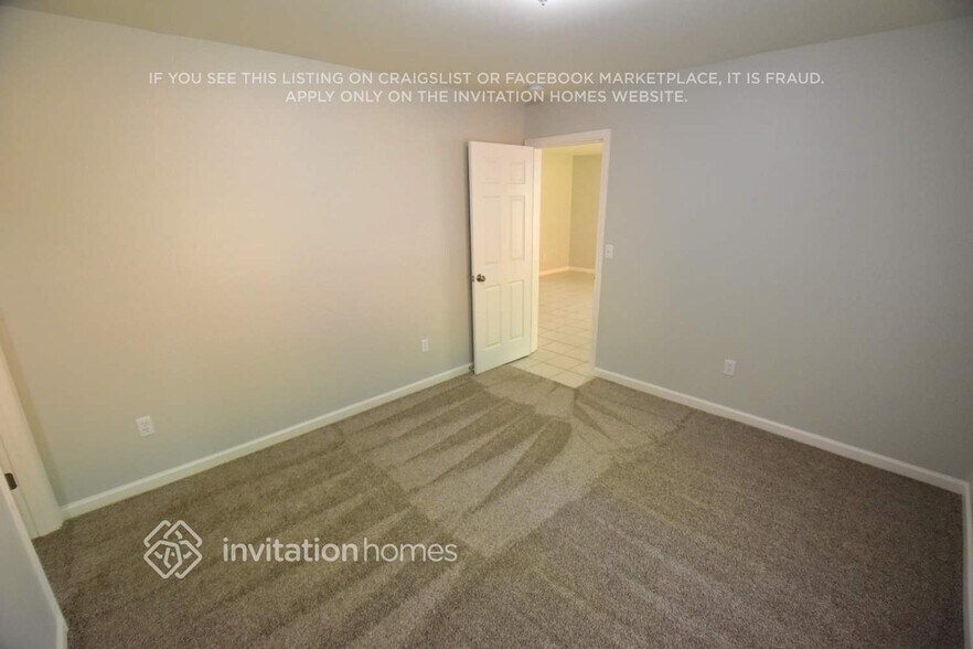 Building Photo - 4820 50th Ave SE