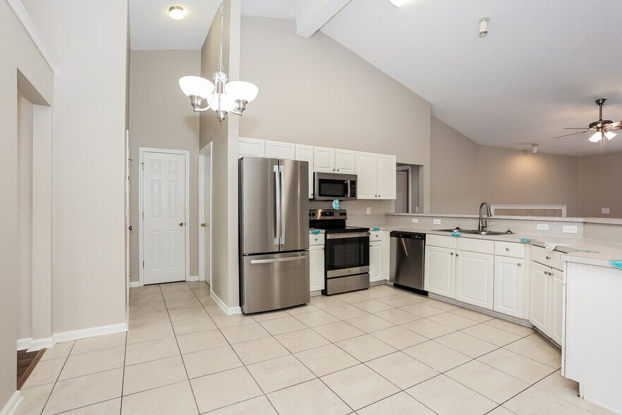 Building Photo - 2479 Coachman Lakes Dr