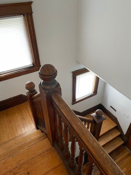 Building Photo - 607 Minor Ave