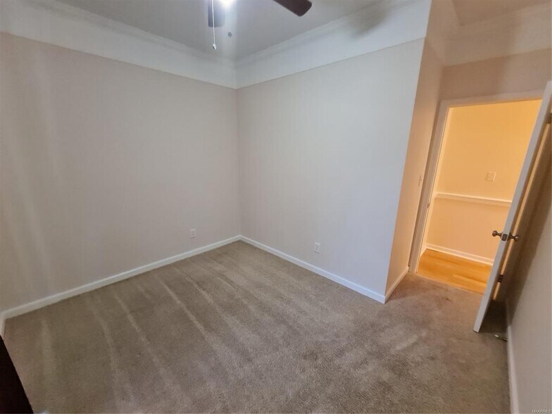 Building Photo - 6474 Halcyon Dr