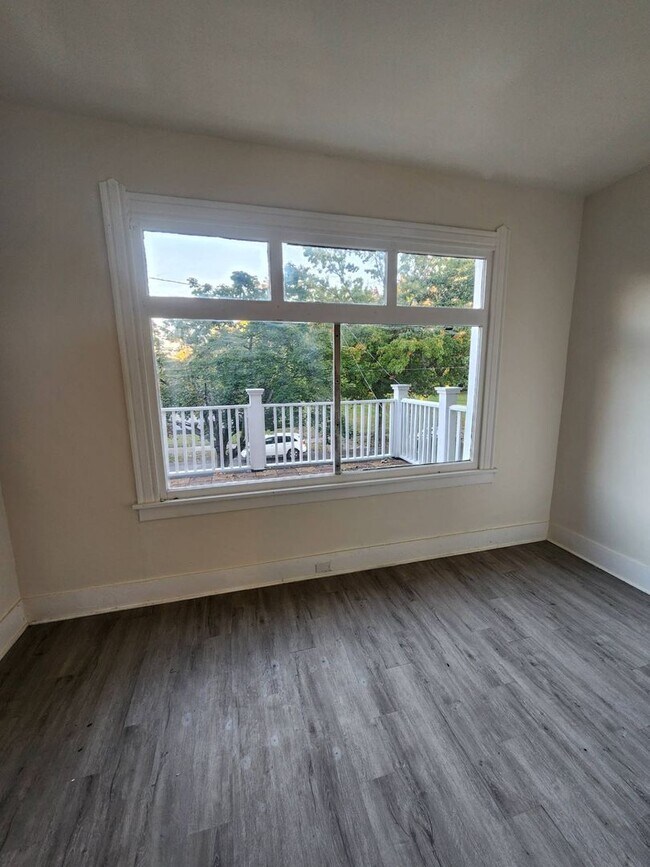 Building Photo - 2186 E 89th St