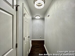 Building Photo - 814 Finale Ct