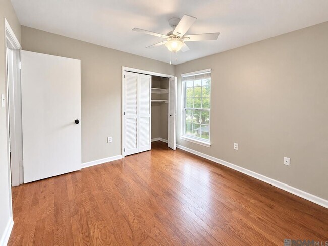 Building Photo - 1218 Briarrose Dr