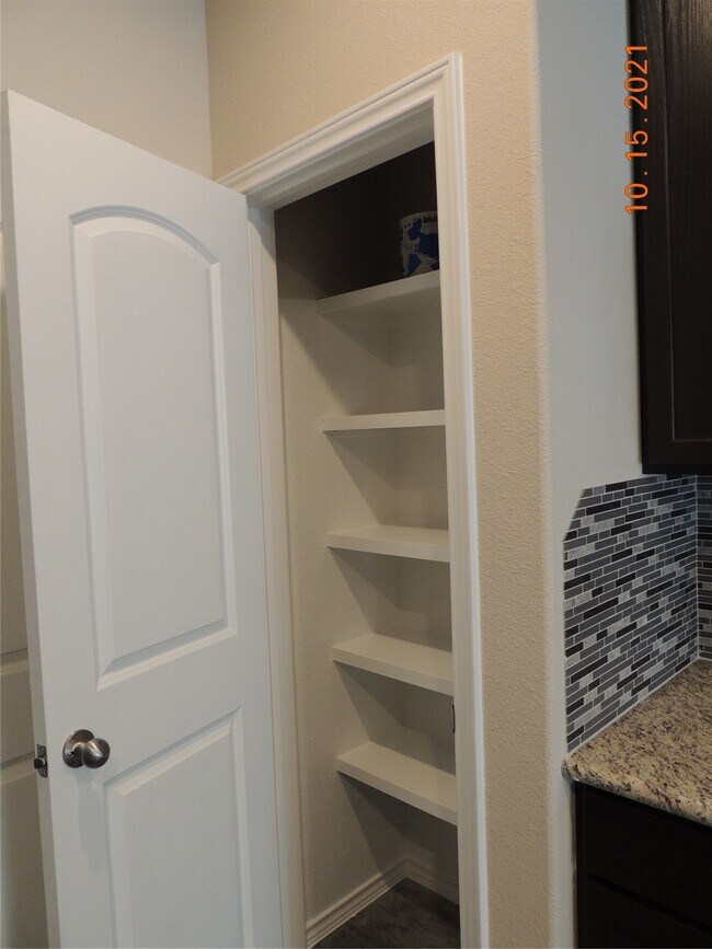 Building Photo - 615 Hayman St