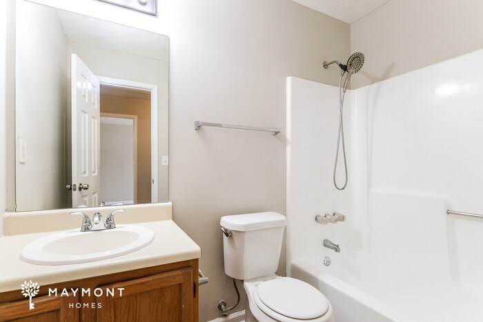 Building Photo - 2175 Red Rose Ln