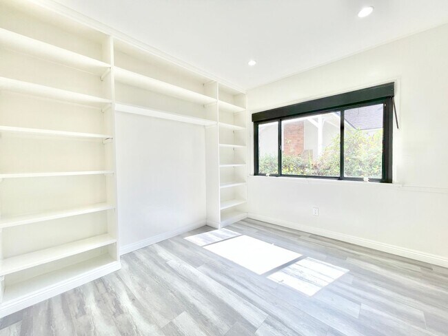 Building Photo - Newly remodeled two story 3 Bed + 2 Bath House + Office + Loft & large backyard