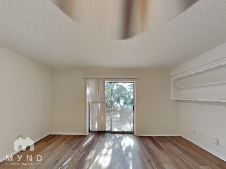 Building Photo - 15858 El Estado Dr