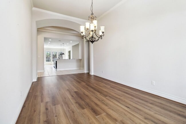 Building Photo - 944 Wilderness Oaks